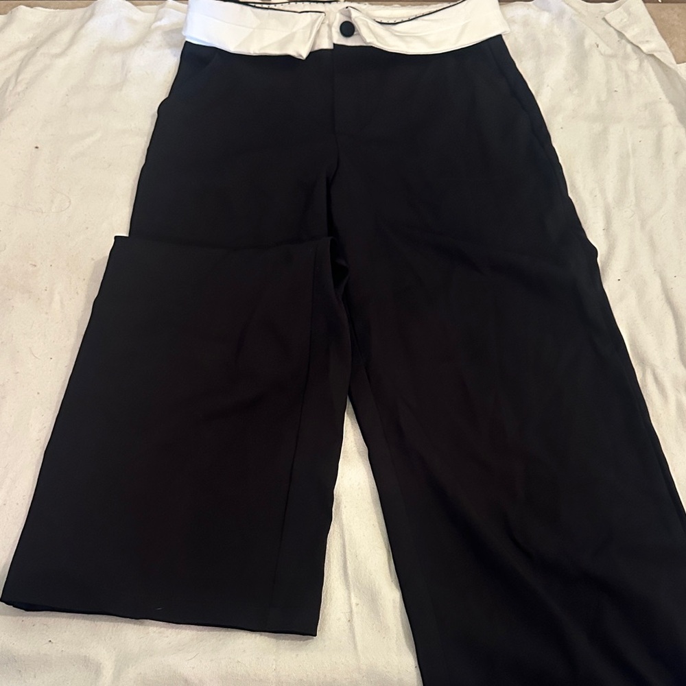SHEIN Monochrome Wide-Leg Trousers